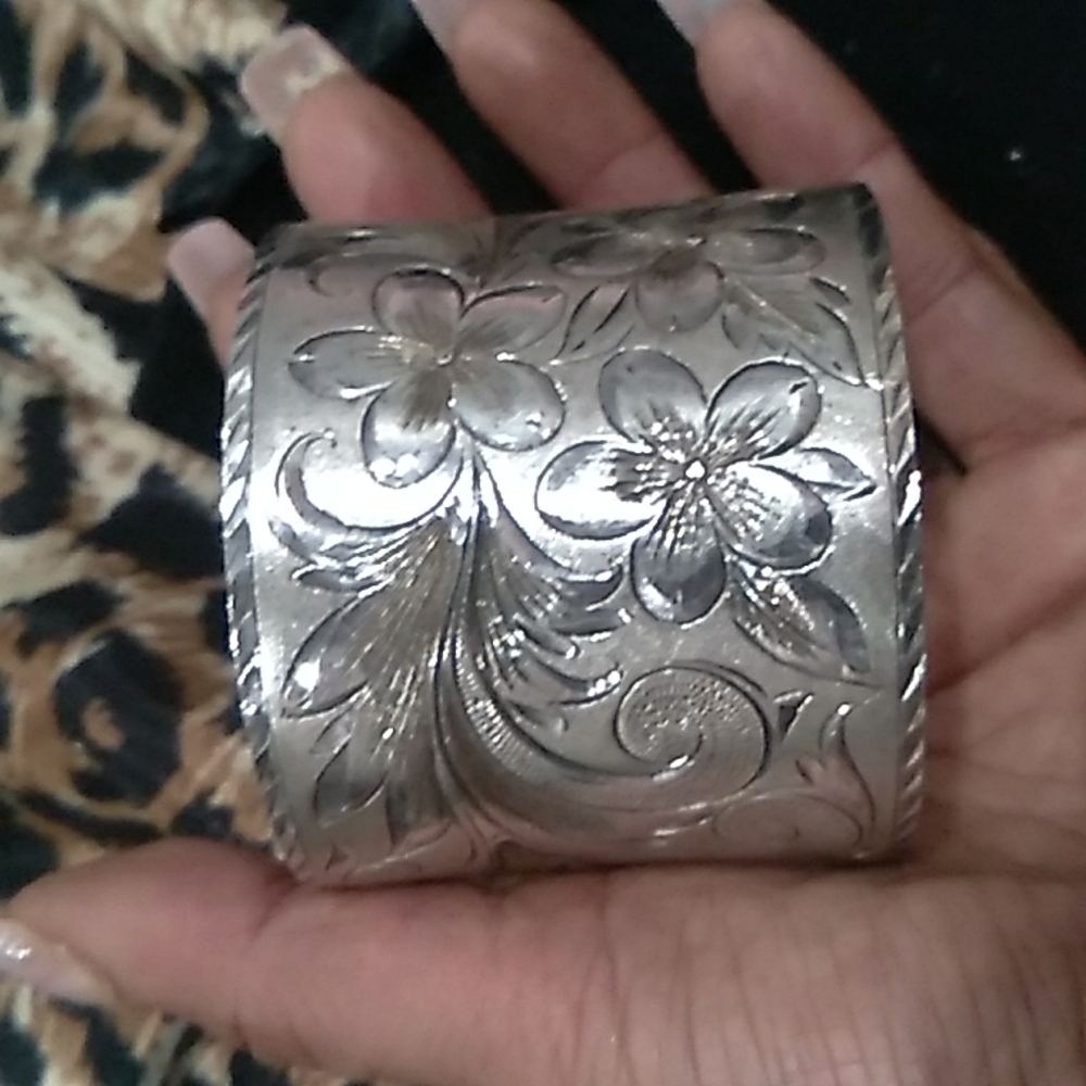 50 mm Hawaiian bracelet